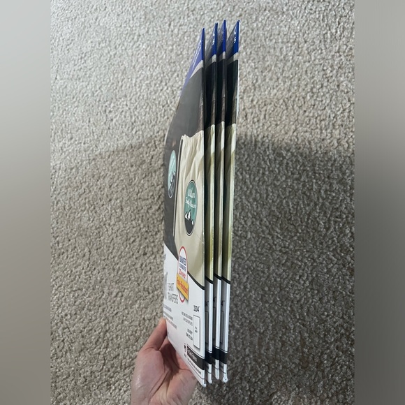 Avery DIY Iron-on T-Shirt Transfers for Dark Fabric 10 Pack x4 (40 Sheets Total) - Picture 2 of 3